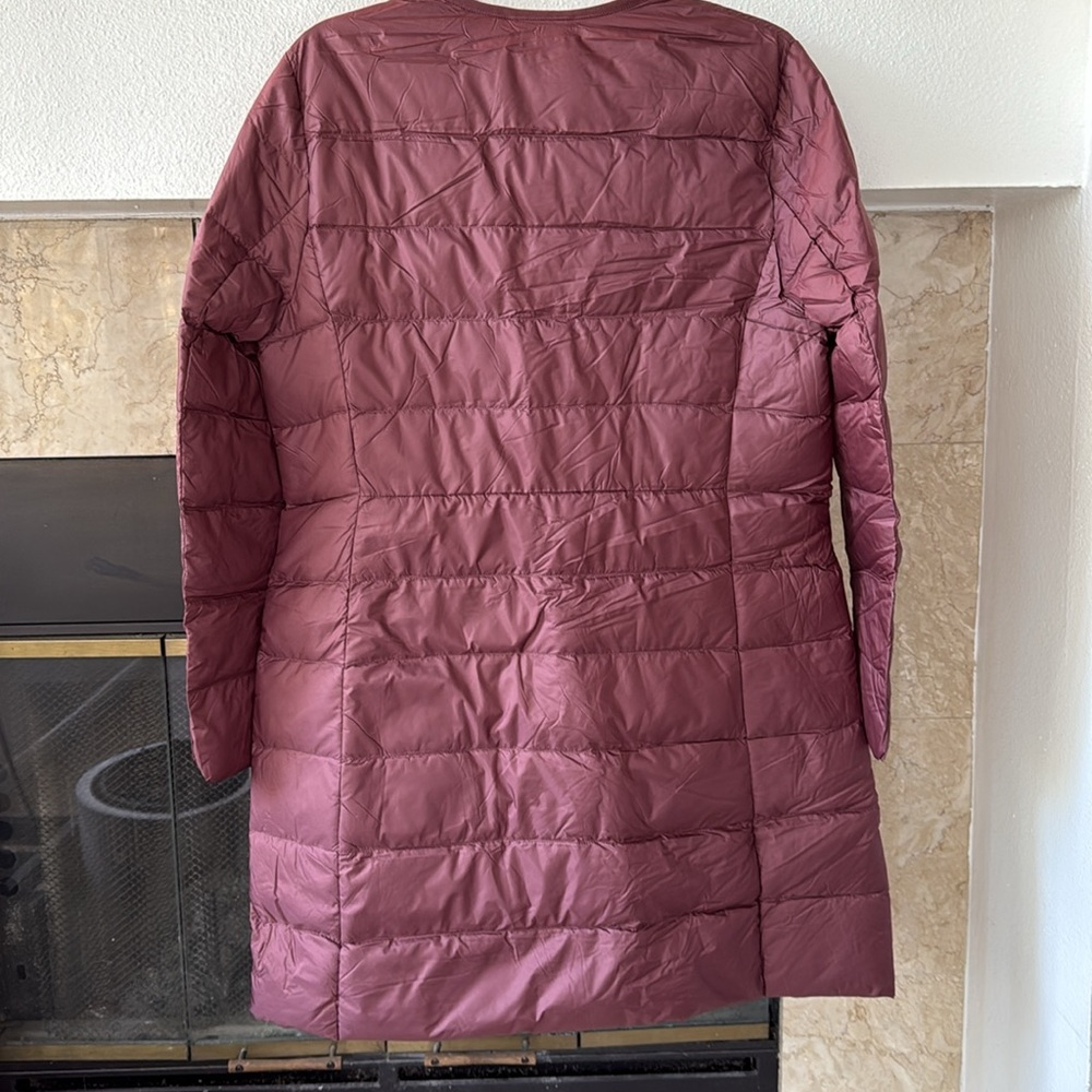 Uniqlo Women Ultra light Down Compact Coat Jacket Color Wine Size L - Picture 4 of 11